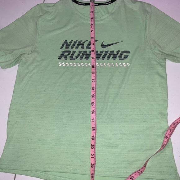 Nike Miler Running Graphic Tee Light Green Reflective Strips Men’s Size Small - Picture 5 of 9
